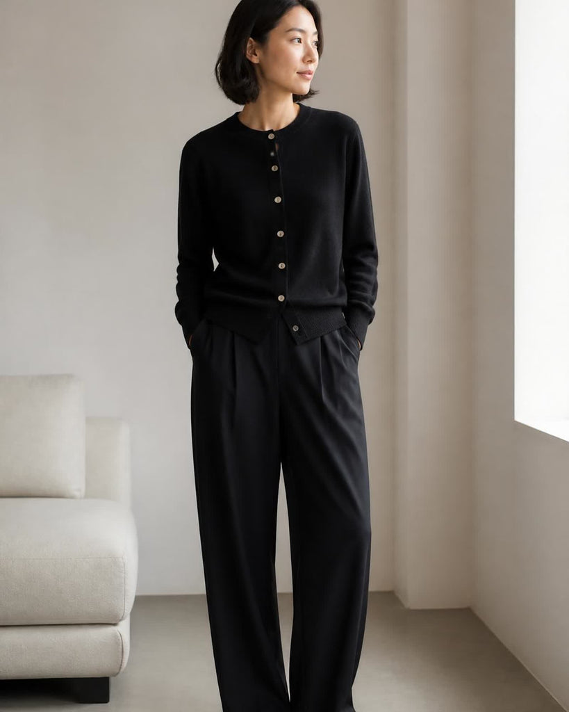 The Cashmere Sweater - Black