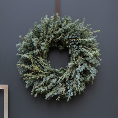 What to expect from fresh cedar wreaths